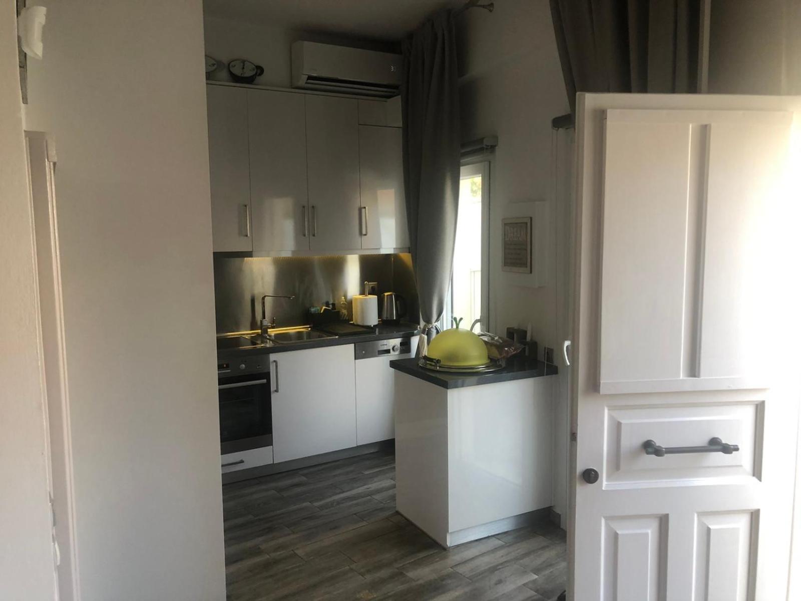 Anemomilos Jacuzzi Suite Corfu  Ngoại thất bức ảnh