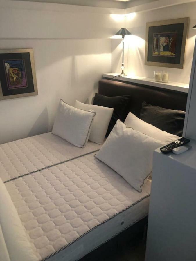 Anemomilos Jacuzzi Suite Corfu  Ngoại thất bức ảnh