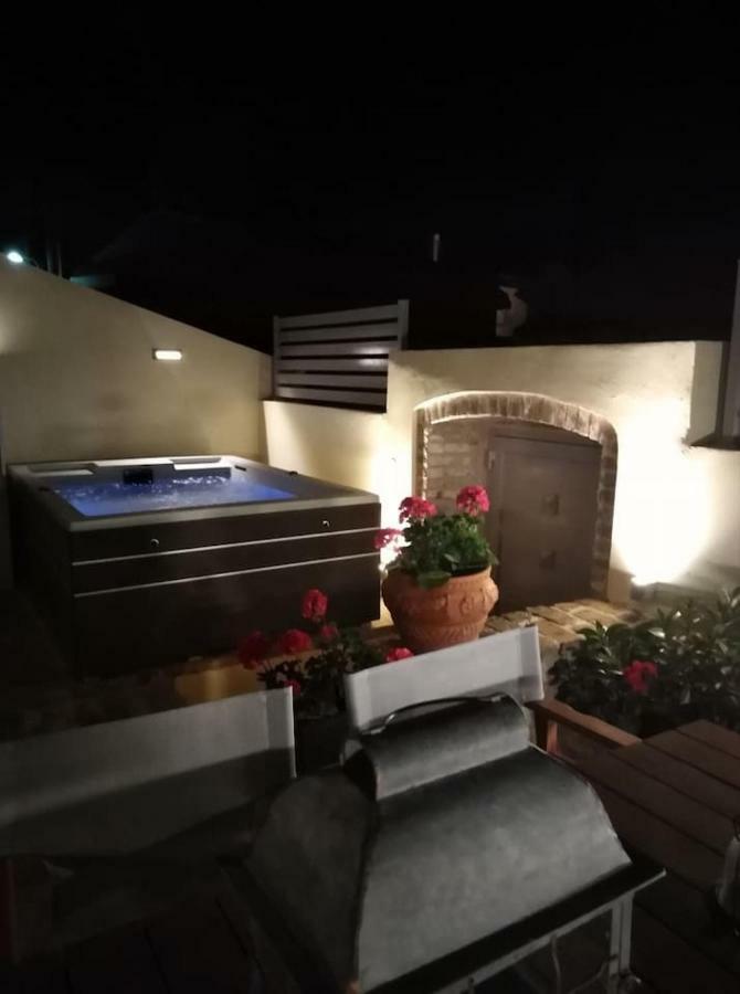Anemomilos Jacuzzi Suite Corfu  Ngoại thất bức ảnh